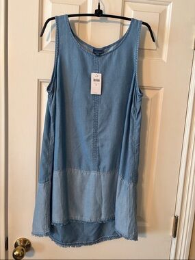 J. Jill Light Blue Denim Sleeveless Shift Top